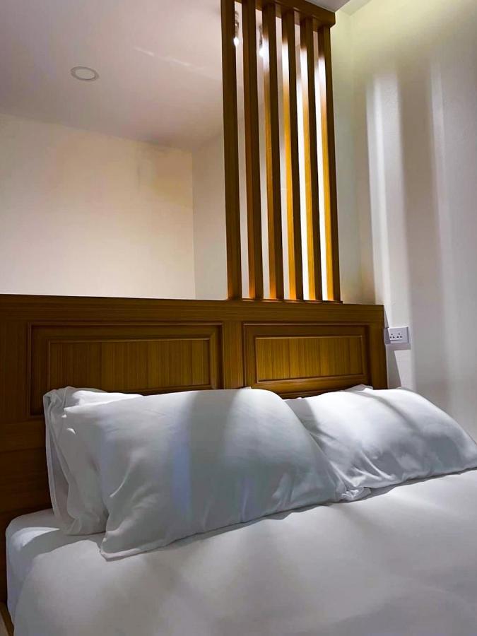 Tj Boutique Hotel Uthai Thani Esterno foto