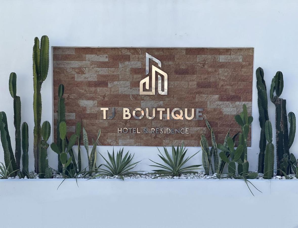 Tj Boutique Hotel Uthai Thani Esterno foto